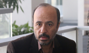 محمد آفریده: ساختار تلویزیون برای این جامعه کهنه است